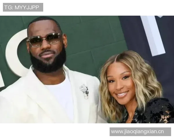 詹姆斯回忆追求妻子历程：孤独岁月让我渴望真爱与陪伴