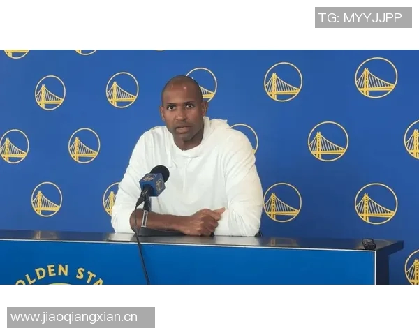 埃泽利回忆霍福德如何引导队友并转型为现代空间型内线