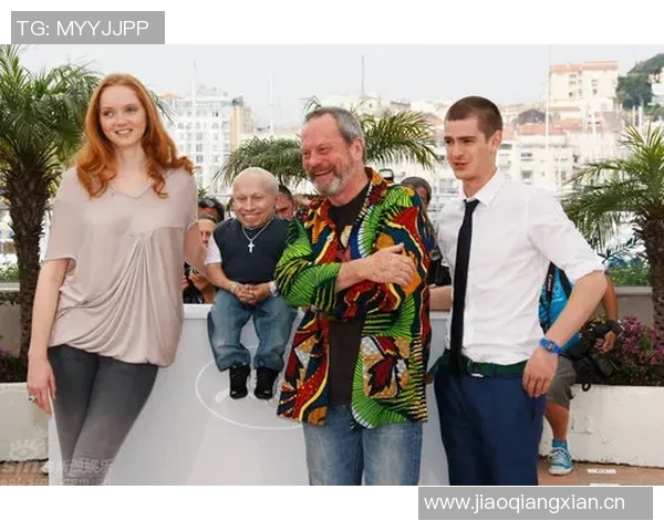 维尼修斯与模特女友甜蜜合影重修旧好感情升温引发热议