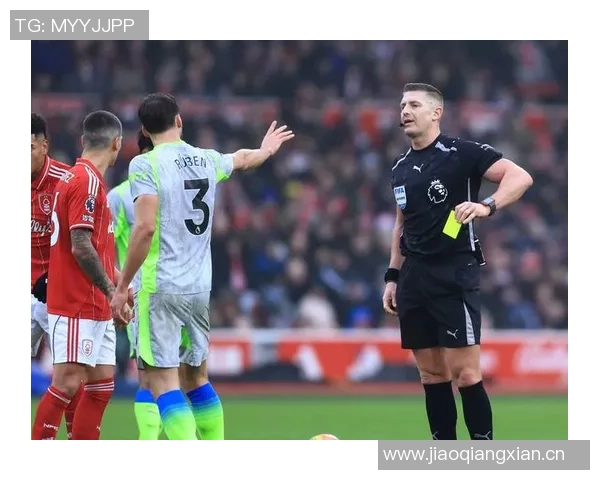 哈曼批评裁判缺乏VAR执法能力质疑迪亚斯越位判罚影响比赛公正性