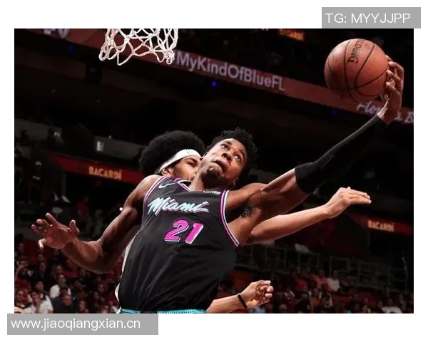 亚当斯本赛季场均出场时间排名第161前场篮板领跑联盟正负值位列第六 亚当斯本赛季场均出场时间排名第161前场篮板领跑联盟正负值位列第六